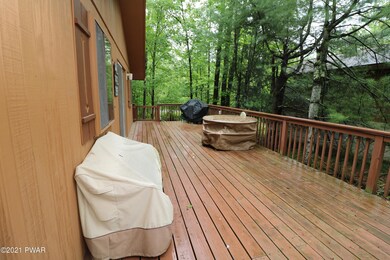 42 Lakeview Dr, Hamlin, PA 18427 - photo 6