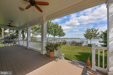 817 Riverside Dr, Arnold, MD 21012 - photo 4