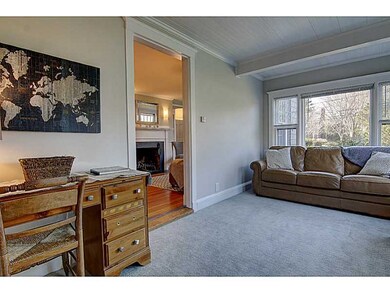 Studio/Study/Office.