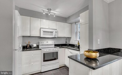 2661 S Walter Reed Dr unit B, Arlington, VA 22206 - photo 6