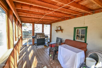Screened-in Porch