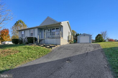 2658 Tattoo Dr, Chambersburg, PA 17202 - photo 3