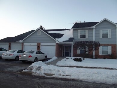 869 Golf Course Rd unit 2, Crystal Lake, IL 60014 - photo 2