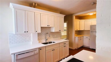 14 Brinley St unit 1, Newport, RI 02840 - photo 7