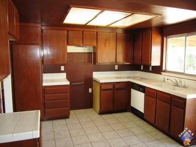 37433 18th St E, Palmdale, CA 93550 - photo 4