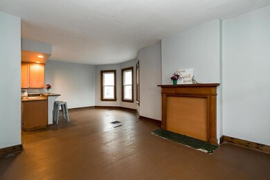 2458_N_4th-7
