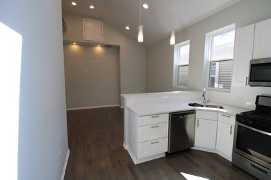 712 N Willard Ct unit 2, Chicago, IL 60642 - photo 4