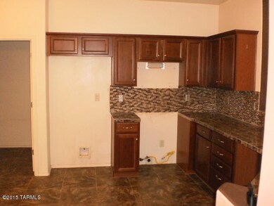 310 E CALLE ALBITA 002