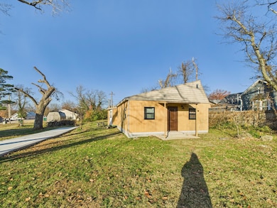 523 Pine St, Cabool, MO 65689 - photo 2