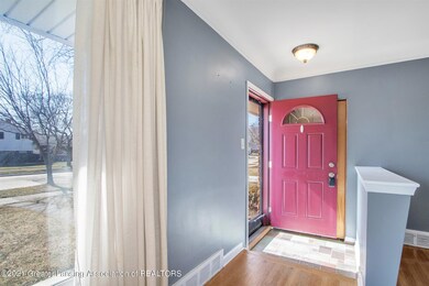 06-29168-Meadowlark-WindowStill-Real-Est