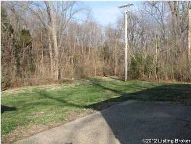 9123 Lantana Dr, Louisville, KY 40229 - photo 4