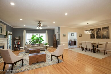 145 Bridle Path Cir-4