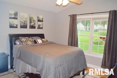 2120 W 57th St, Davenport, IA 52806 - photo 7