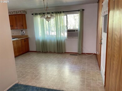 432 Taylor St, Myrtle Creek, OR 97457 - photo 7