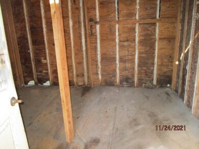 205 S Walker St, Quitman, GA 31643 - photo 6