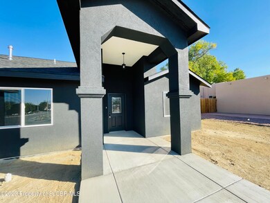 1041 Valley View Dr, Bloomfield, NM 87413 - photo 4