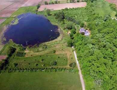 453 Union Rd, Brooklyn, WI 53521 - photo 3