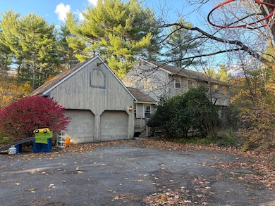 131 E Washington St, Hanson, MA 02341 - photo 3