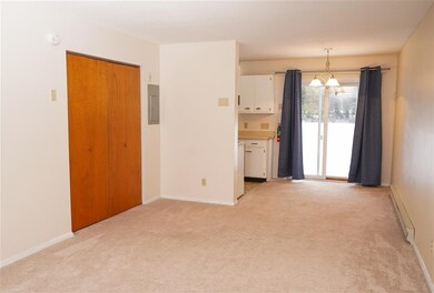 T7 Grandview Dr unit T7, South Burlington, VT 05403 - photo 3