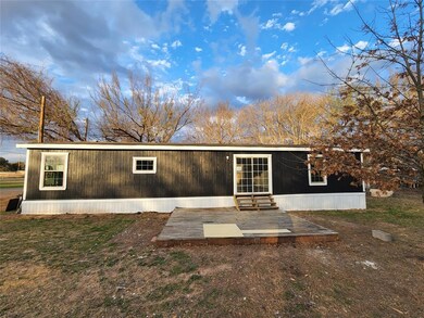 3512 Sandy Beach Dr, Granbury, TX 76049 - photo 3