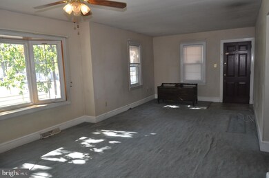 202 E Center Ave, Maple Shade, NJ 08052 - photo 2