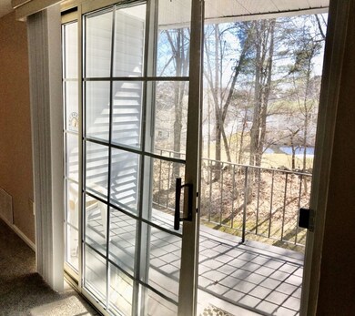 135 Lafond Ln unit 24, Dracut, MA 01826 - photo 2