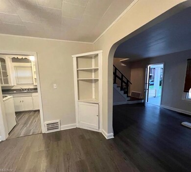 1354 Penhurst Rd, Cleveland, OH 44110 - photo 4