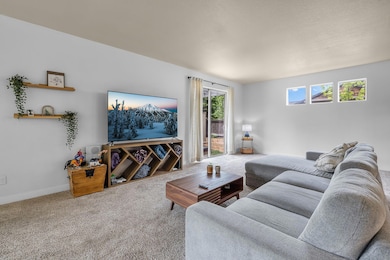 20560 Boyd Ct, Bend, OR 97701 - photo 3