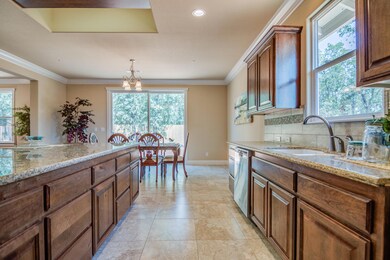 Kitchen - island and eating area