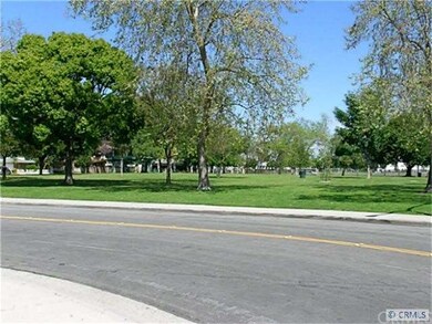 Walk across the street to Perppertree Park