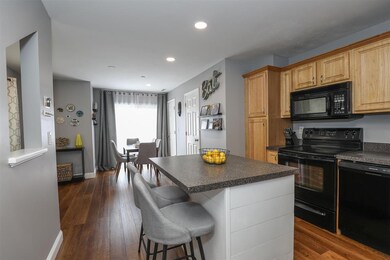 181 Silver St unit 1, Manchester, NH 03103 - photo 3