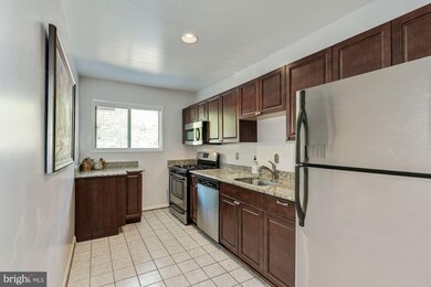 203 Skyhill Rd unit 3, Alexandria, VA 22314 - photo 5