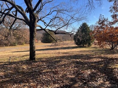 10196 W Perry Rd, Stigler, OK 74462 - photo 4