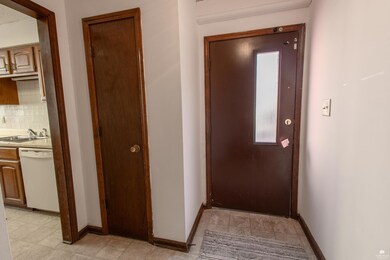 2021 Shirley Ln, Manhattan, KS 66502 - photo 7