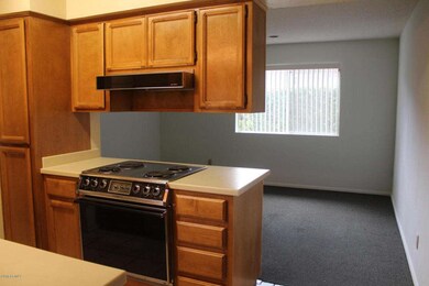 Dining/Kitchen