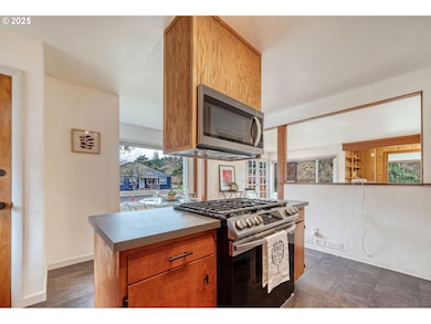 892 Sprague St, Eugene, OR 97403 - photo 7