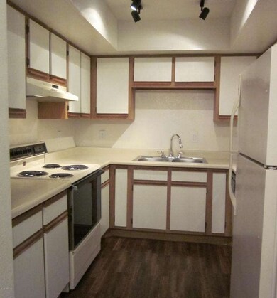 AR-241 Kitchen
