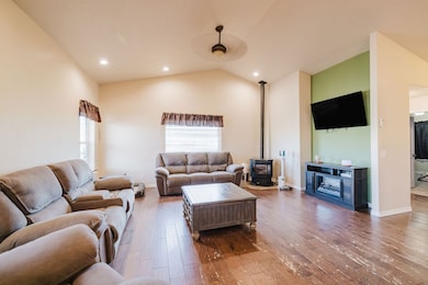 595 Abarr Dr, Spring Creek, NV 89815 - photo 6