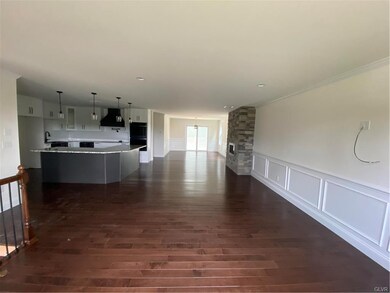 4265 Scheidys Rd, Whitehall, PA 18052 - photo 4