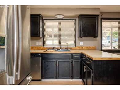 201 SW 4th St, Troutdale, OR 97060 - photo 7