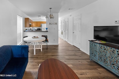 259 Benachi Ave unit B, Biloxi, MS 39530 - photo 3