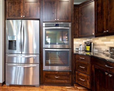 Kitchen dual oven