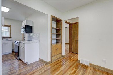 4000 40th St, Des Moines, IA 50310 - photo 4