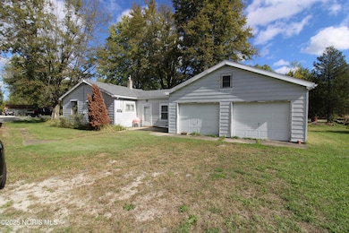 5084 W Fremont Rd, Port Clinton, OH 43452 - photo 4