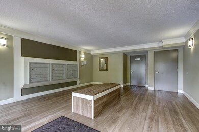 7661 Provincial Dr unit 213, West McLean, VA 22102 - photo 3