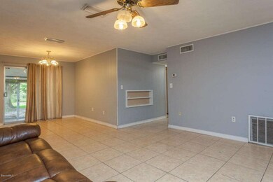 975 Date Ave-14