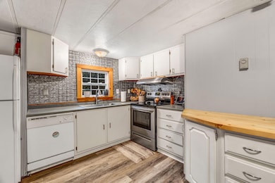 613 State Route 121, Otisfield, ME 04270 - photo 6