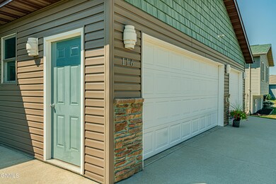 Front 03