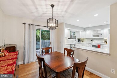 6119 Martins Landing Ct, Burke, VA 22015 - photo 3