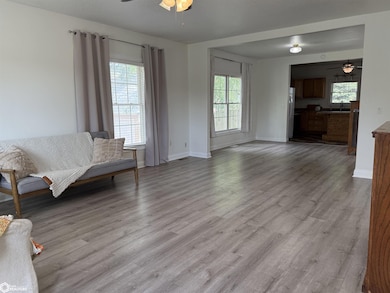 121 S West St, Carroll, IA 51401 - photo 2